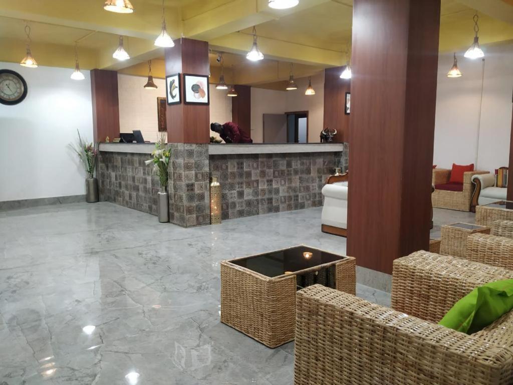 Hotel Diliphu Bomdila エクステリア 写真